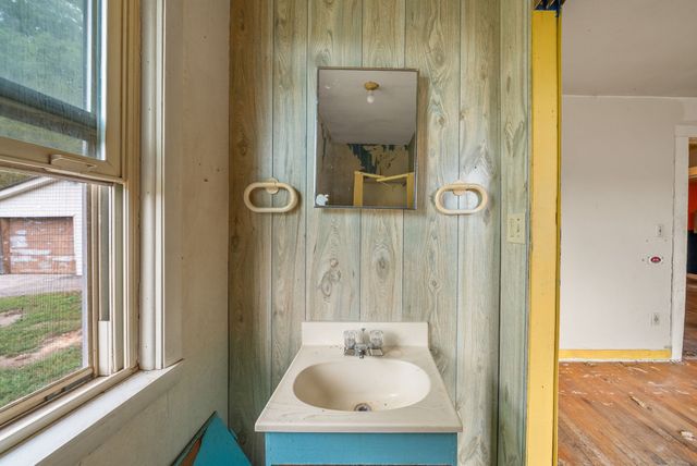 234 Lower Standing Rock Rd, Dover, TN 37058