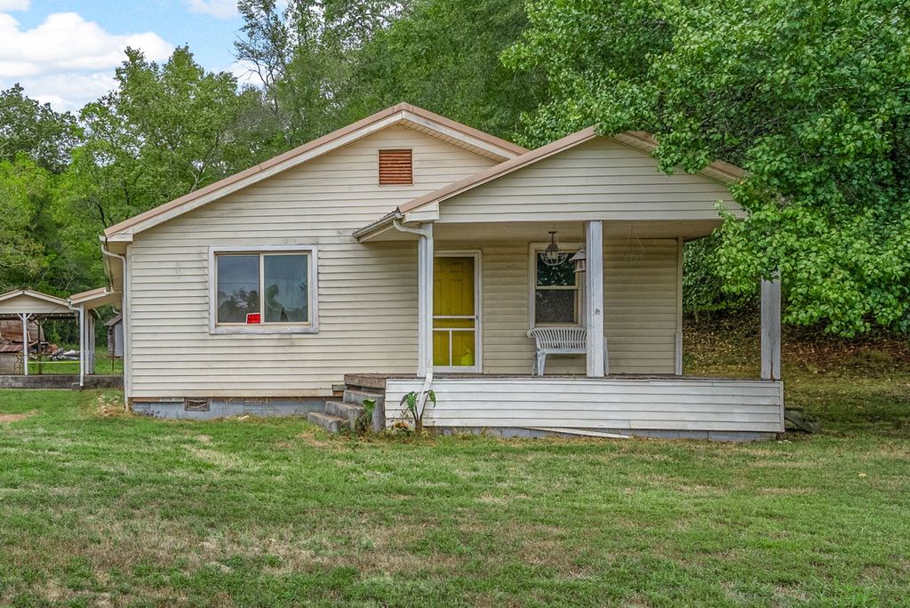 234 Lower Standing Rock Rd, Dover, TN 37058