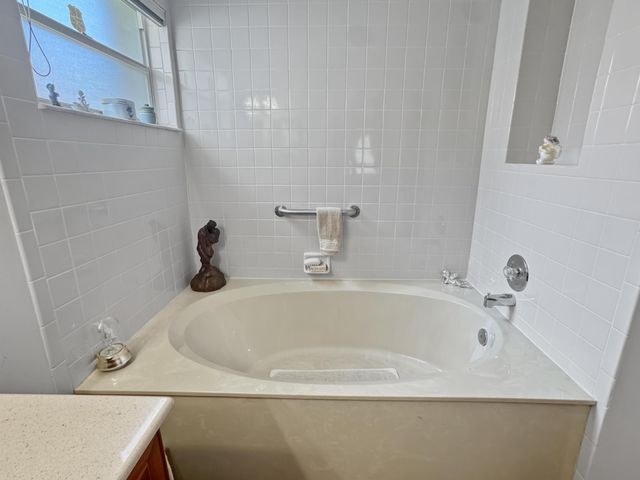 180 NW 47th Avenue, Deerfield Beach, FL 33442