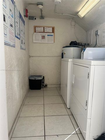 724 NE 4th St, Hallandale Beach, FL 33009