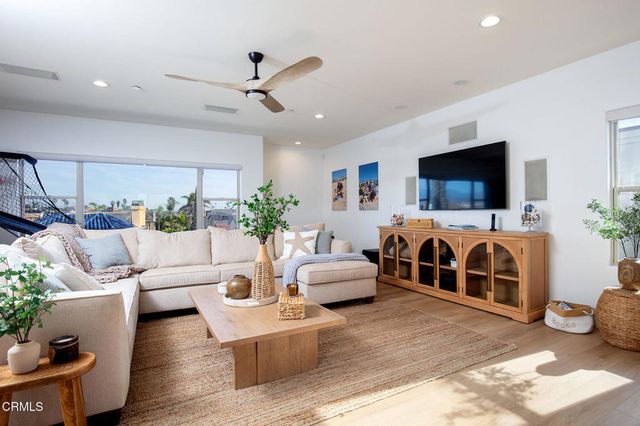 815 Mandalay Beach Road, Oxnard, CA 93035