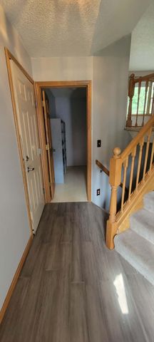 3237 Belmar Drive, Vadnais Heights, MN 55127
