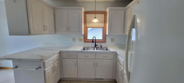 3237 Belmar Drive, Vadnais Heights, MN 55127