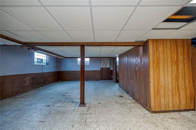 403 S Winebiddle St, Bloomfield, PA 15224