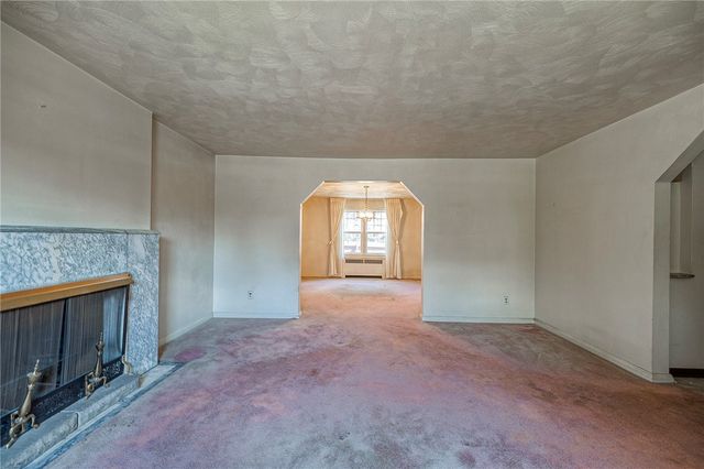 403 S Winebiddle St, Bloomfield, PA 15224