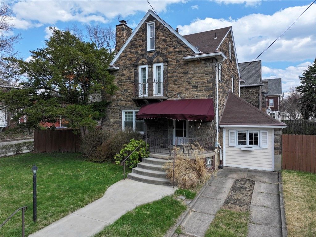 403 S Winebiddle St, Bloomfield, PA 15224