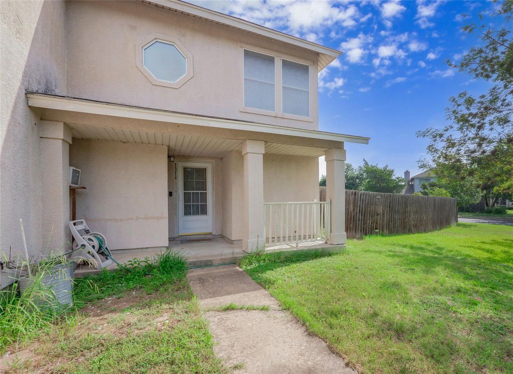 1316 Dexford DR, Austin, TX 78753