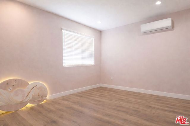 7703 N Hollywood Way, Burbank, CA 91505