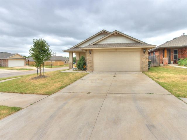 1002 Tarry Town Drive, Chickasha, OK 73018