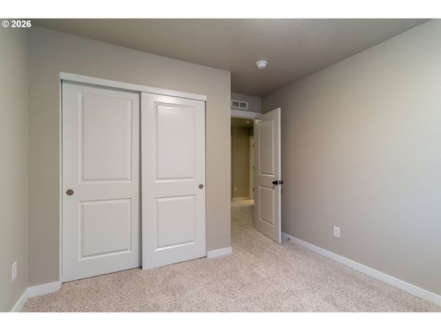 2917 FRUIT VALLEY Rd, Vancouver, WA 98660