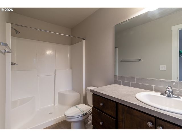 2917 FRUIT VALLEY Rd, Vancouver, WA 98660