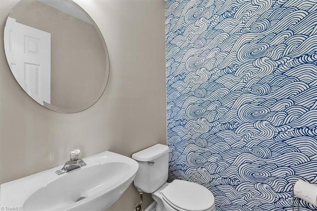 3911 Gisbourne Drive, Jamestown, NC 27282