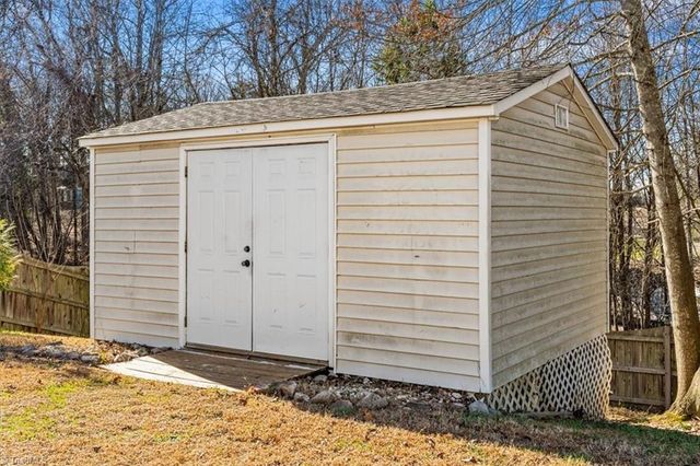 3911 Gisbourne Drive, Jamestown, NC 27282