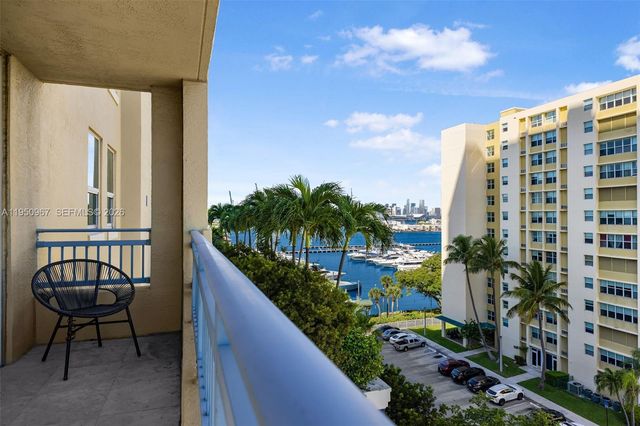 90 Alton Rd 811, Miami Beach, FL 33139