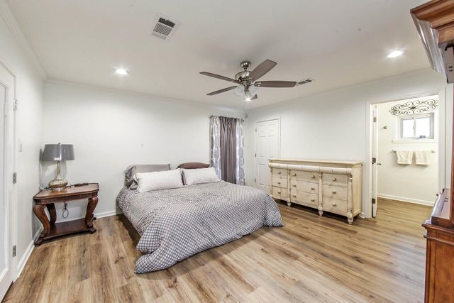 300 Estate Dr, Houma, LA 70364