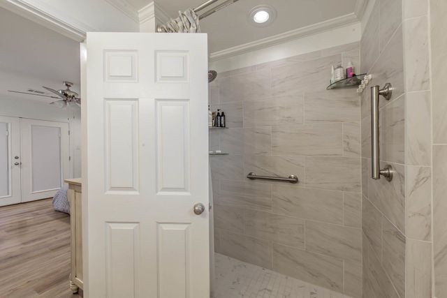 300 Estate Dr, Houma, LA 70364