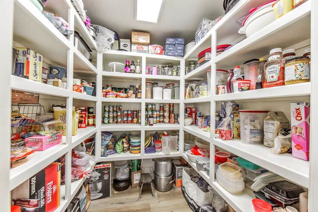 300 Estate Dr, Houma, LA 70364