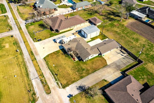 300 Estate Dr, Houma, LA 70364