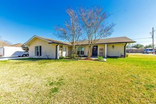 300 Estate Dr, Houma, LA 70364
