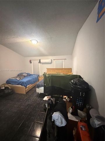 1143 NW 27th St, Miami, FL 33127