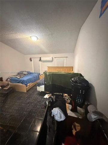 1143 NW 27th St, Miami, FL 33127