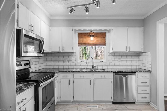 5653 Buckhorn Road, Winston-salem, NC 27023