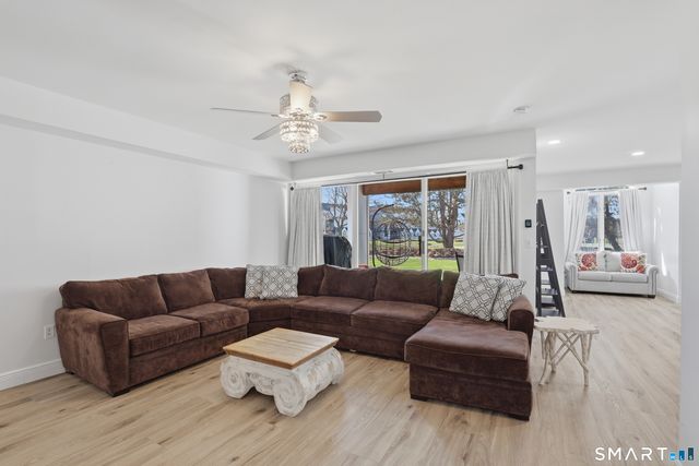 814 Popes Island Road 814, Milford, CT 06461