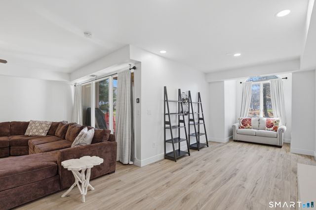 814 Popes Island Road 814, Milford, CT 06461