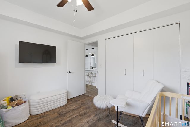 814 Popes Island Road 814, Milford, CT 06461