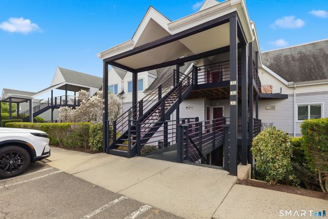 814 Popes Island Road 814, Milford, CT 06461