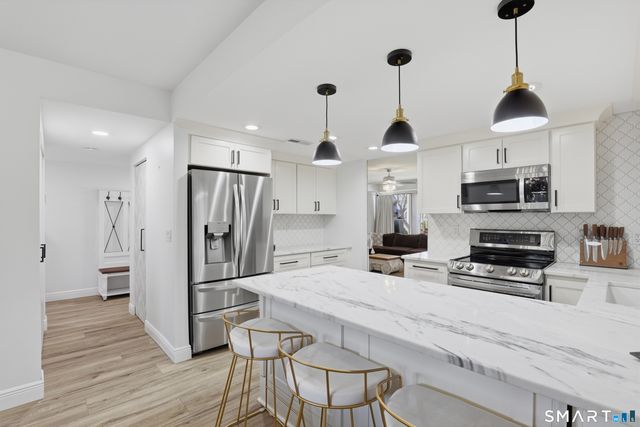 814 Popes Island Road 814, Milford, CT 06461