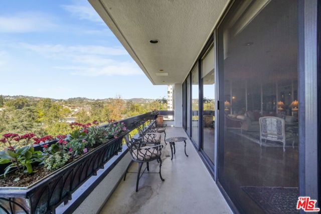 10551 Wilshire Boulevard 902, Los Angeles, CA 90024