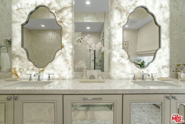 10551 Wilshire Boulevard 902, Los Angeles, CA 90024