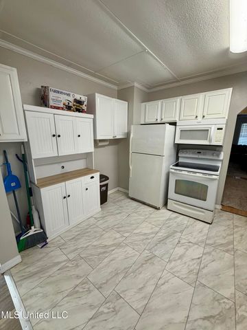 5018 Arthur Street, Moss Point, MS 39563