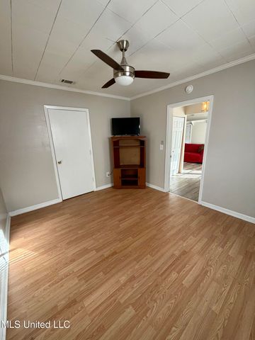 5018 Arthur Street, Moss Point, MS 39563