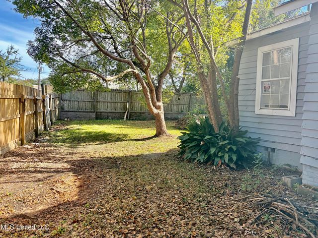 5018 Arthur Street, Moss Point, MS 39563