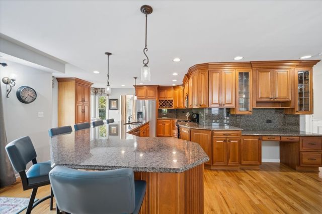 1354 Branden Court, Bartlett, IL 60103