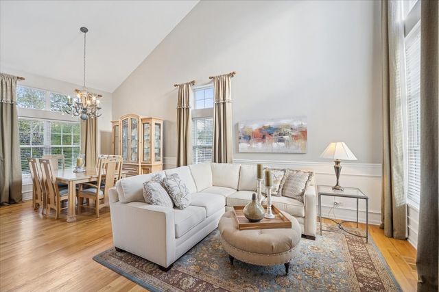 1354 Branden Court, Bartlett, IL 60103