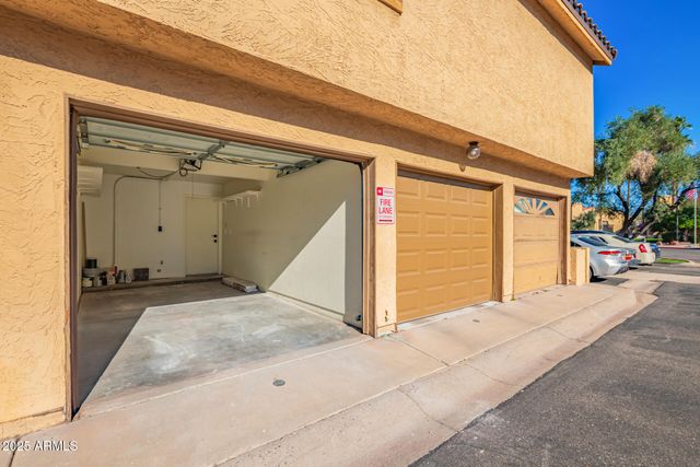 4901 S CALLE LOS CERROS Drive 202, Tempe, AZ 85282