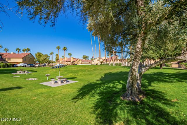 4901 S CALLE LOS CERROS Drive 202, Tempe, AZ 85282