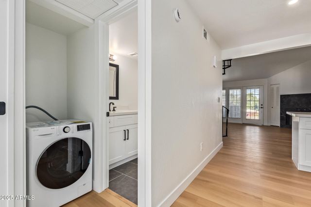 4901 S CALLE LOS CERROS Drive 202, Tempe, AZ 85282