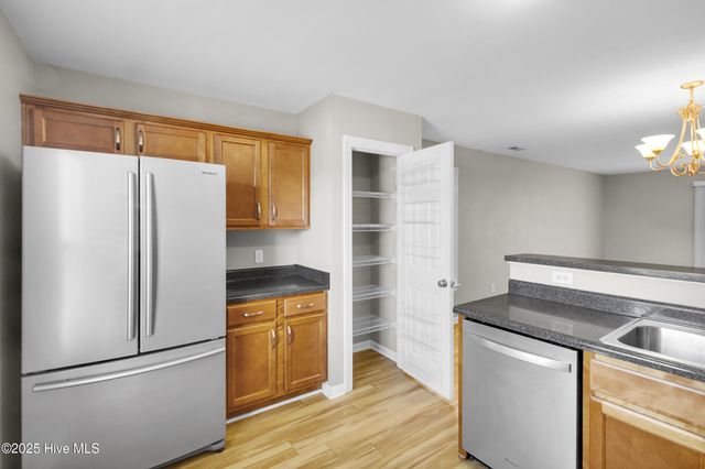 124 Crooked Run Drive, New Bern, NC 28560