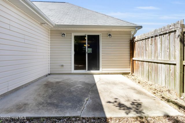 124 Crooked Run Drive, New Bern, NC 28560