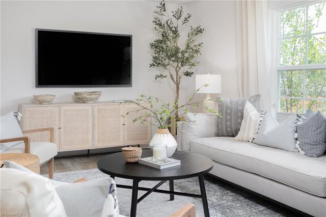 218 Prominent Drive, Lexington, NC 27292