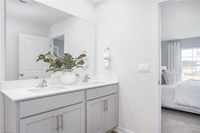 218 Prominent Drive, Lexington, NC 27292