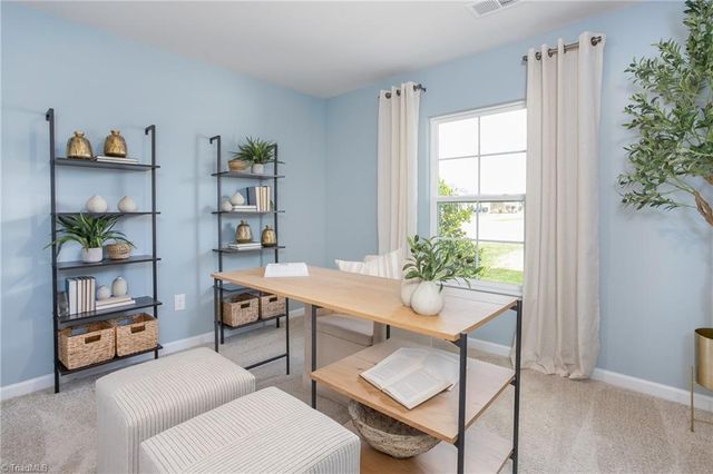 218 Prominent Drive, Lexington, NC 27292