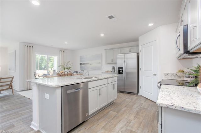 218 Prominent Drive, Lexington, NC 27292