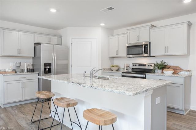 218 Prominent Drive, Lexington, NC 27292