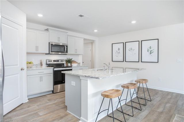 218 Prominent Drive, Lexington, NC 27292