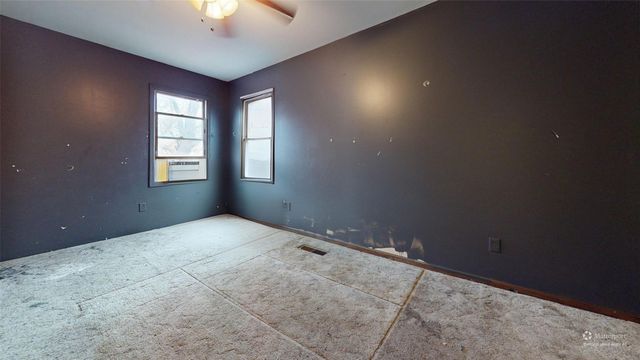 433 E Payton Avenue, Des Moines, IA 50315